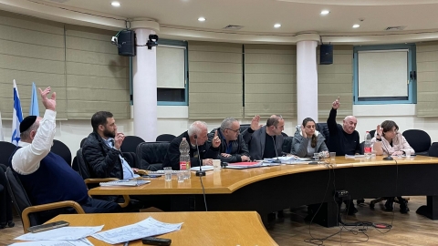 חברי הקואליציה מצביעים בעד תקציב 2023.jfif